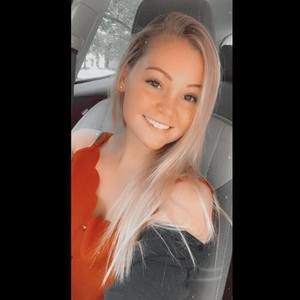 Meet your Posher, Abby